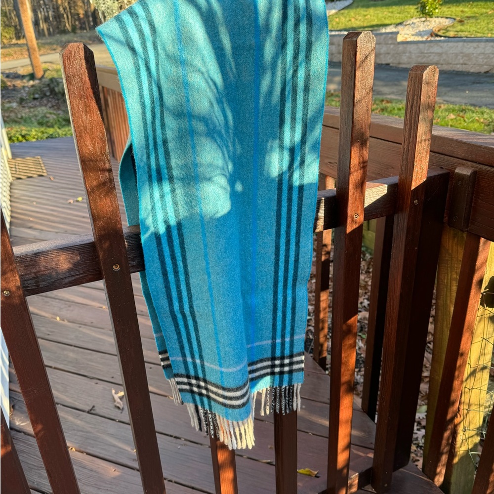 BURBERRY Check fringe Scarf Cashmere/Wool. Limited Edition Turquoise color.